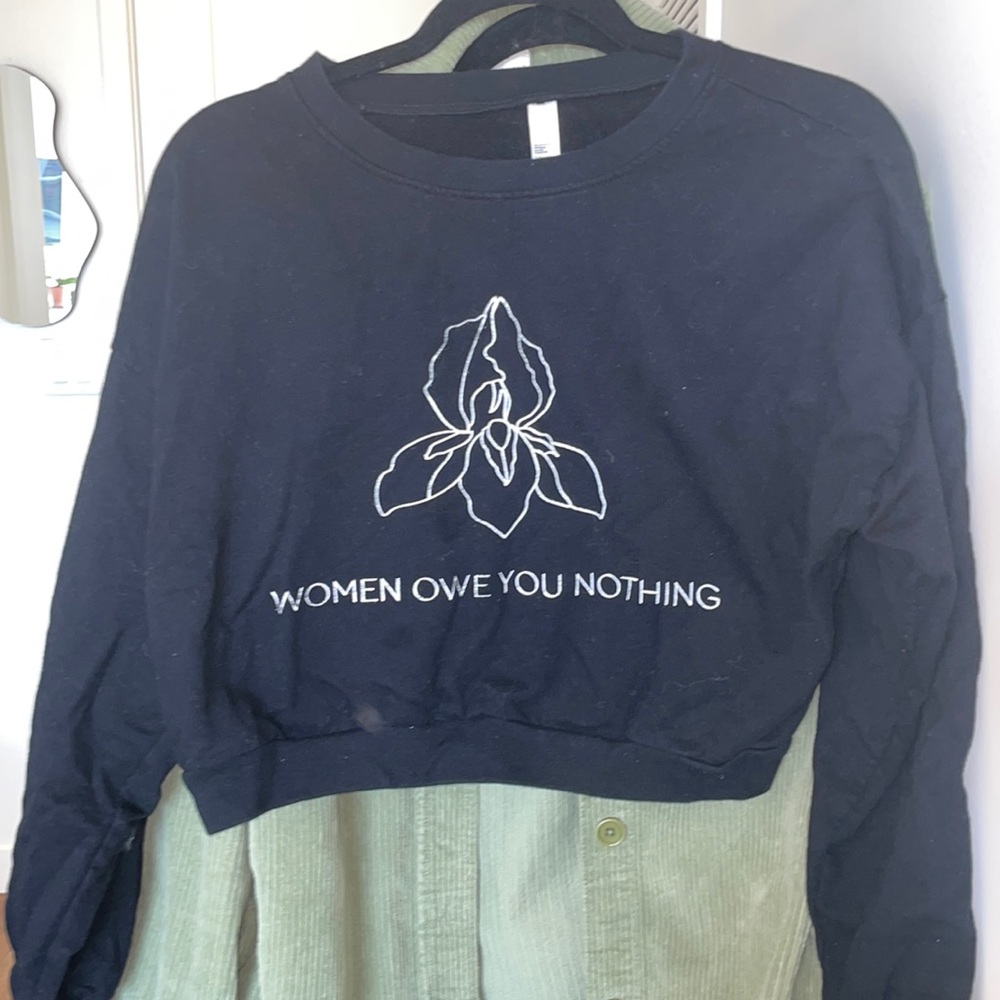 Feminist Black cropped sweatshirt
